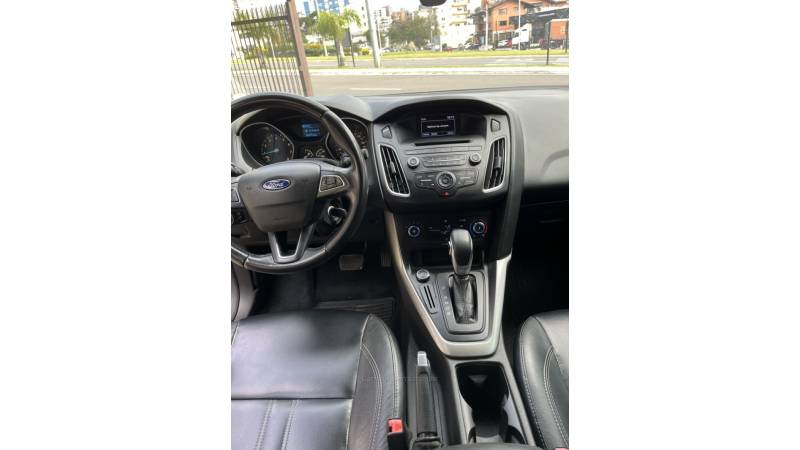 FORD - FOCUS - 2016/2017 - Azul - R$ 60.000,00