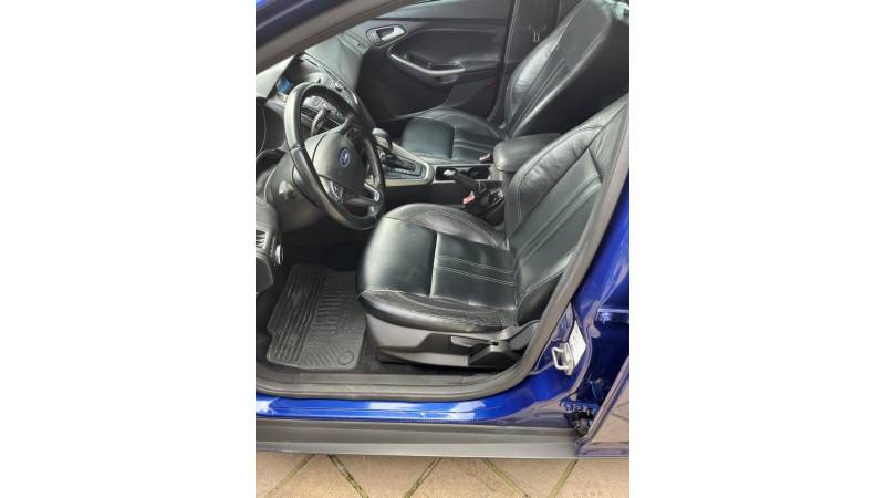 FORD - FOCUS - 2016/2017 - Azul - R$ 60.000,00